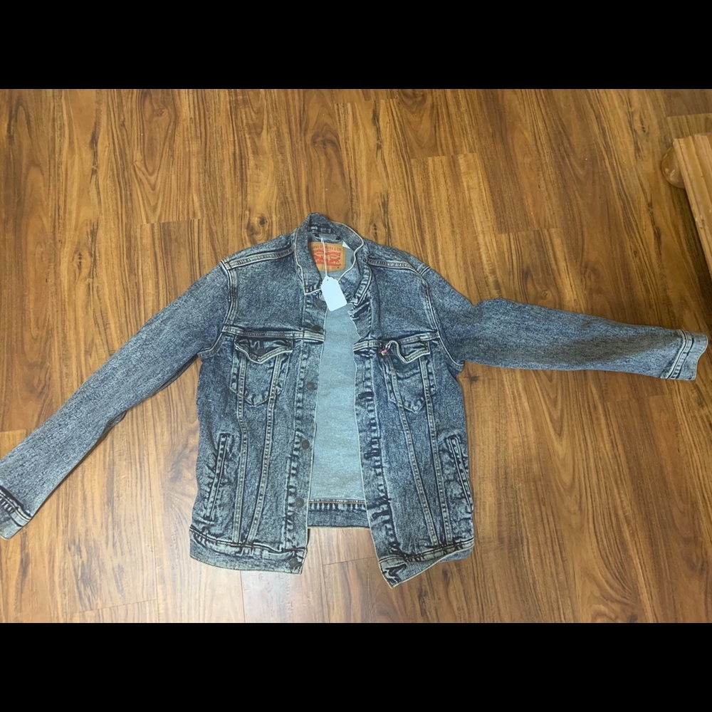 Levi’s denim jacket